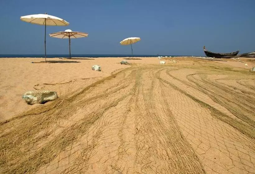 酒店 Abad Harmonia Ayurvedic Beach Resort