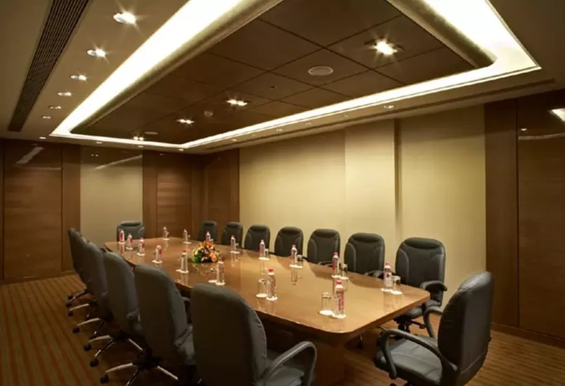 Hotel Adarsh Hamilton