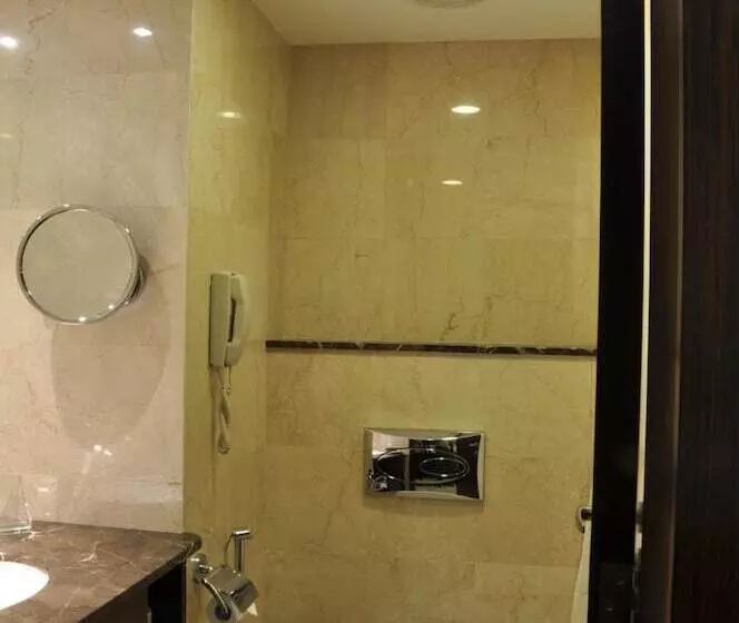 Hotel Adarsh Hamilton