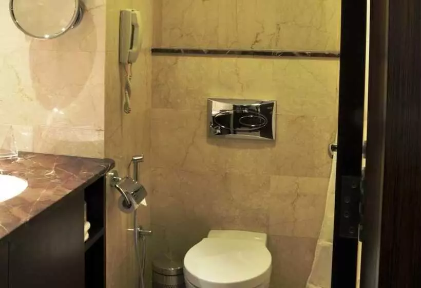 Hotel Adarsh Hamilton