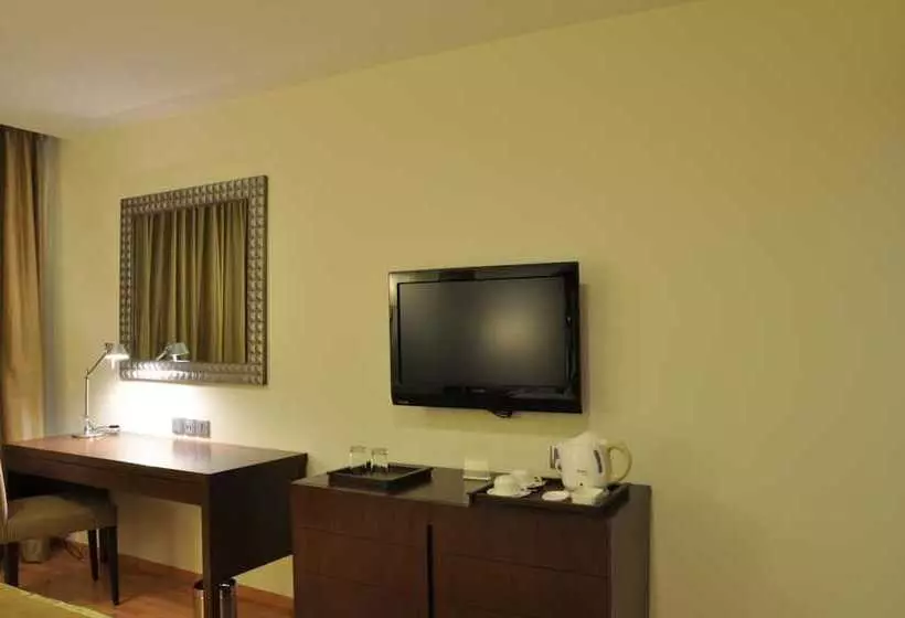 Hotel Adarsh Hamilton