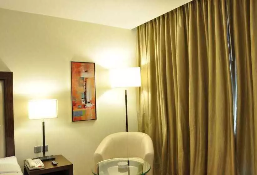 Hotel Adarsh Hamilton