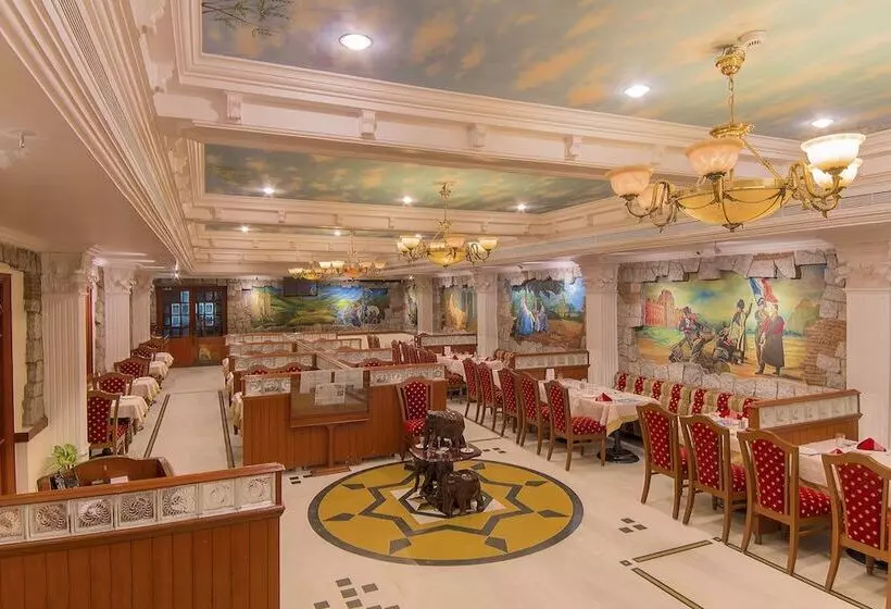 호텔 Annamalai International