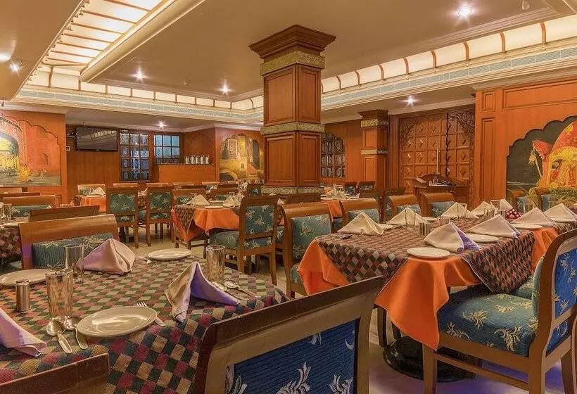 호텔 Annamalai International