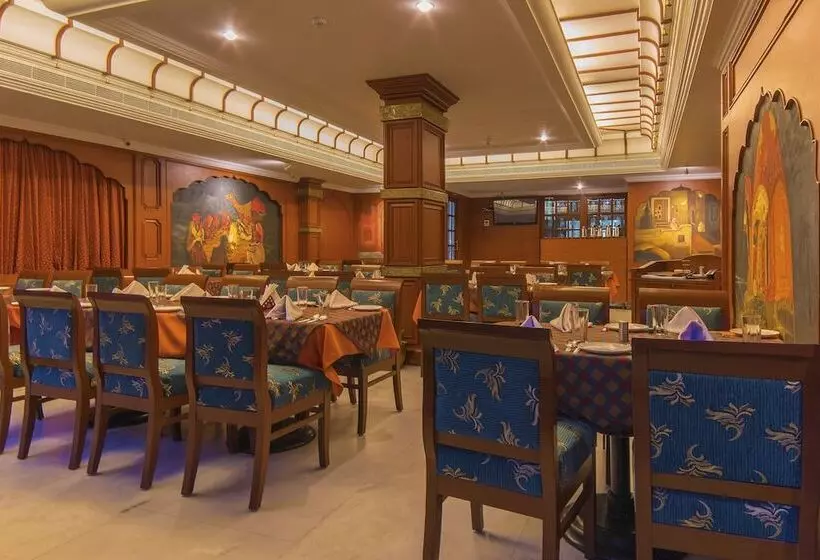 호텔 Annamalai International