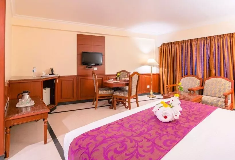 호텔 Annamalai International