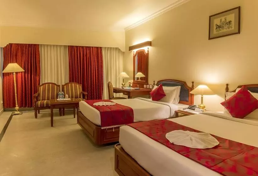 호텔 Annamalai International