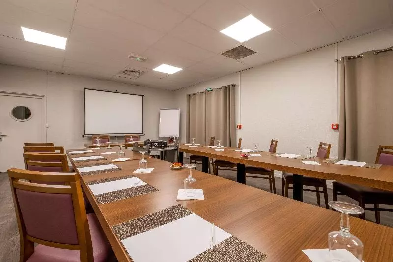 Comfort Hotel Etampes