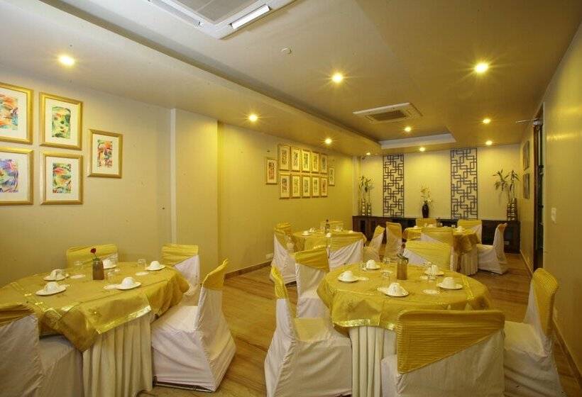 בית מלון כפרי ​Justa Gurgaon