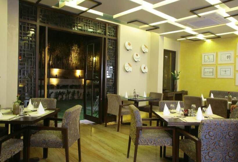 בית מלון כפרי ​Justa Gurgaon