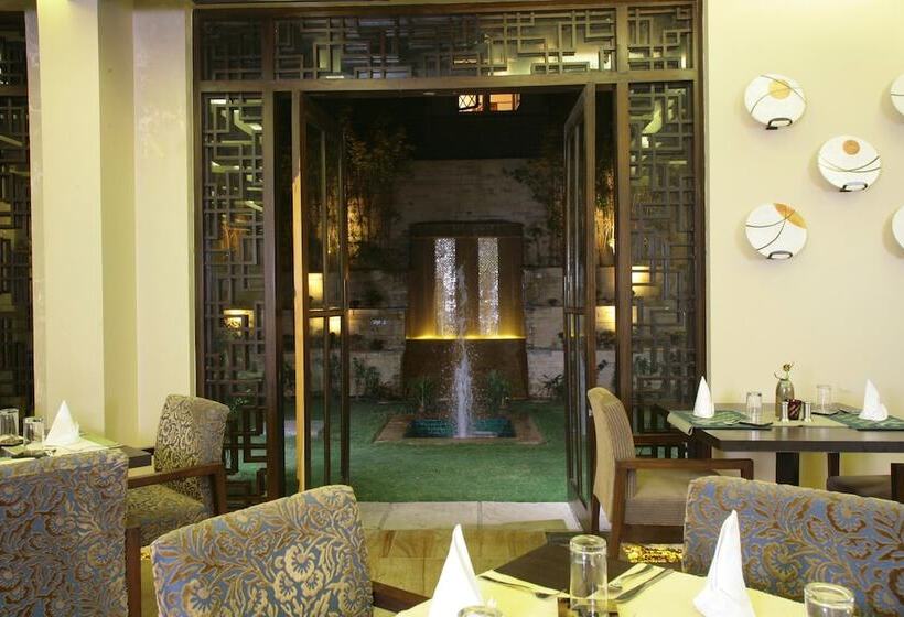 בית מלון כפרי ​Justa Gurgaon