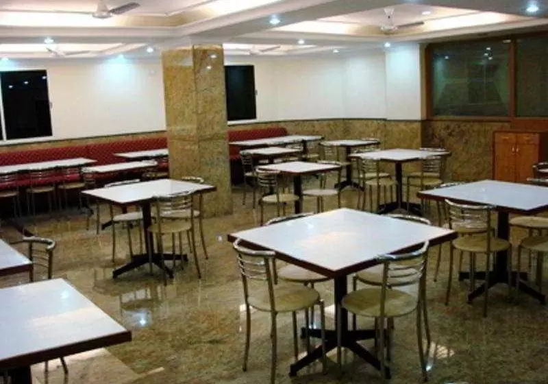 Szálloda The Grand Meridien