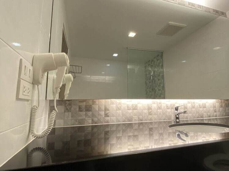 Hotel The One Bay Breeze