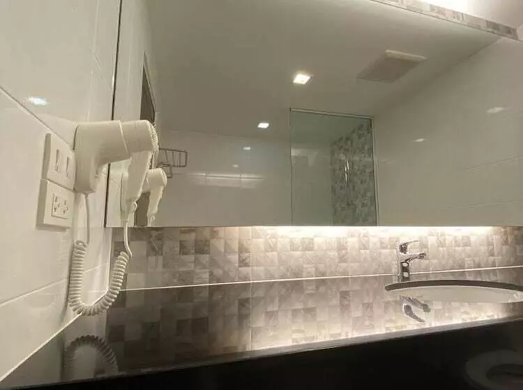 فندق The One Bay Breeze