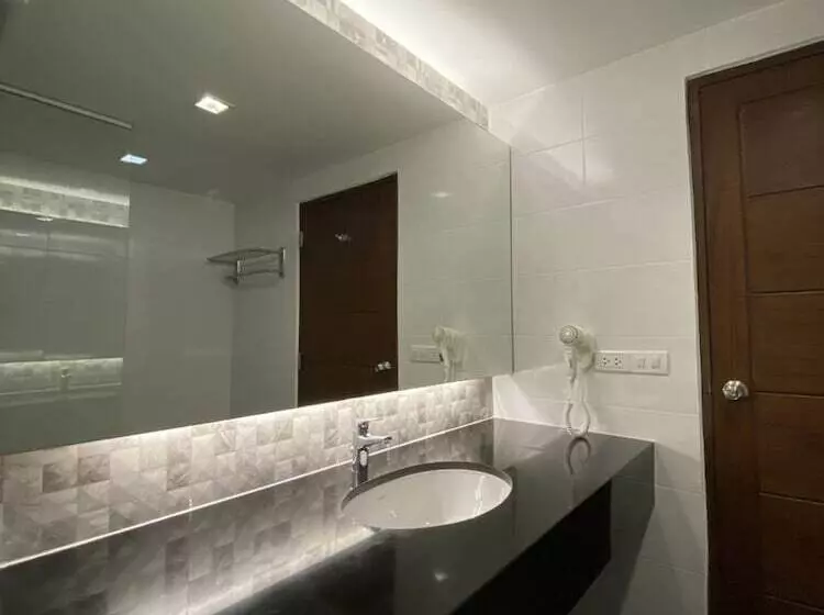 فندق The One Bay Breeze