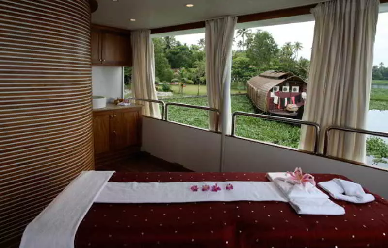 فندق The Park On Vembanad Lake 