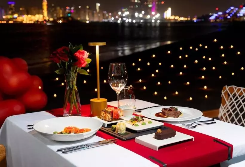 Kempinski Hotel & Residences Palm Jumeirah