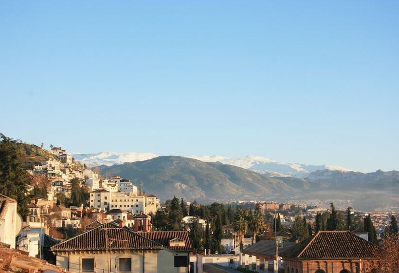 Golondrinas De La Alhambra