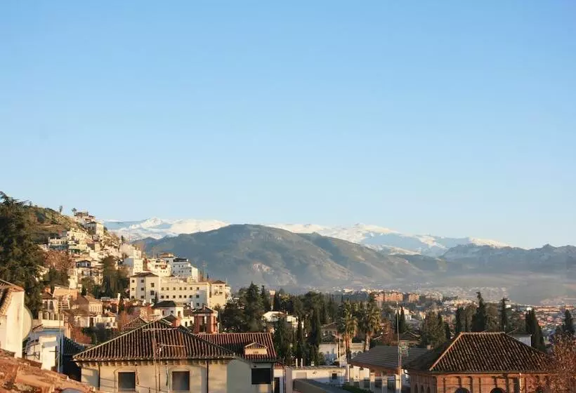 Golondrinas De La Alhambra