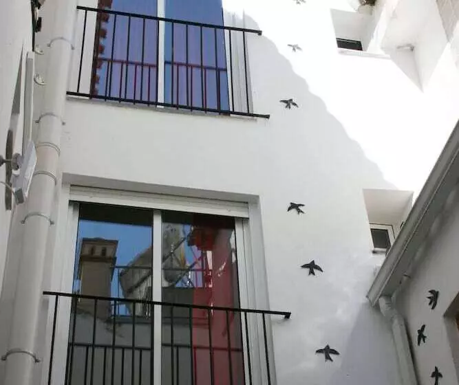 Golondrinas De La Alhambra