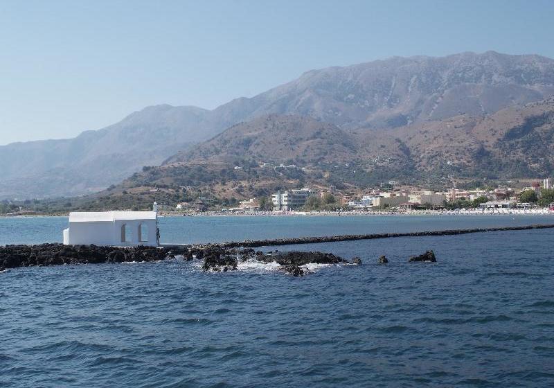 Leonidas Studios & Apartments