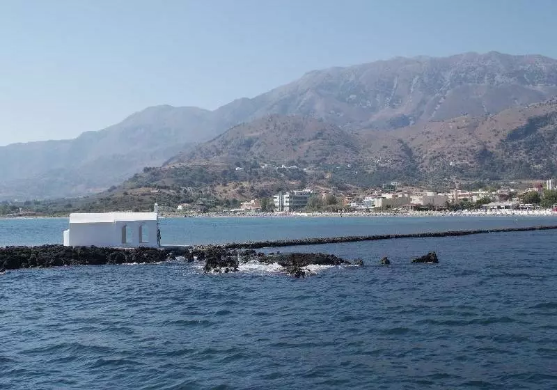 Leonidas Studios & Apartments