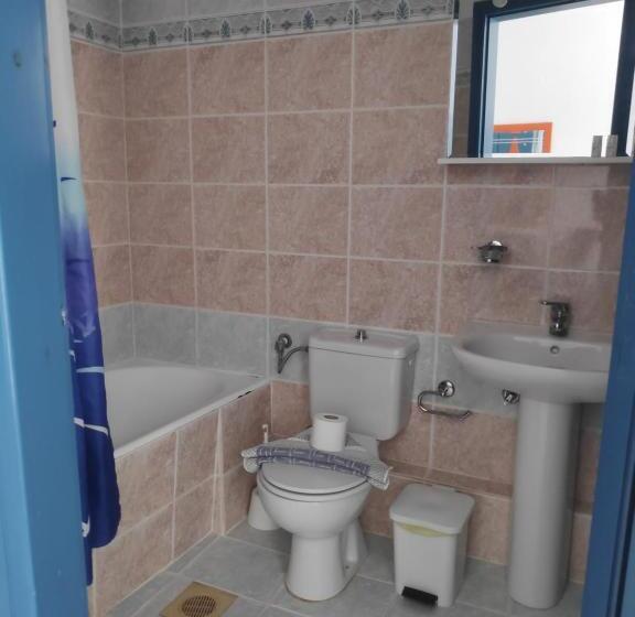 Leonidas Studios & Apartments