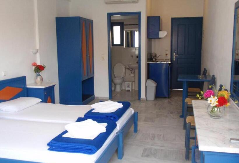 Leonidas Studios & Apartments