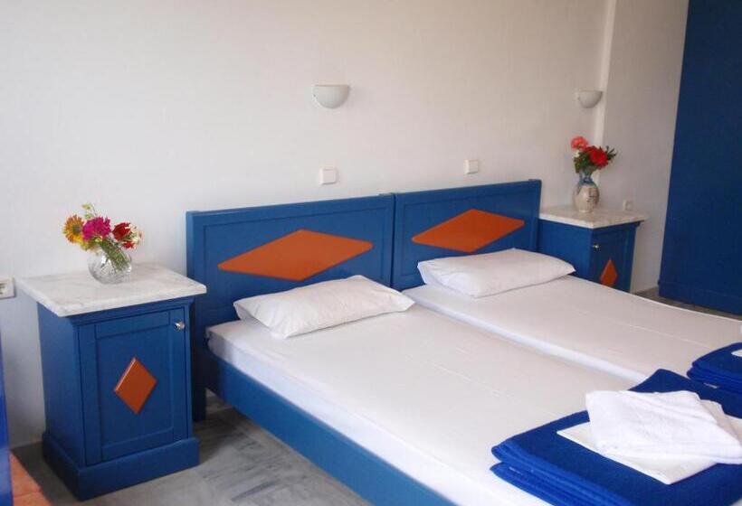 Leonidas Studios & Apartments