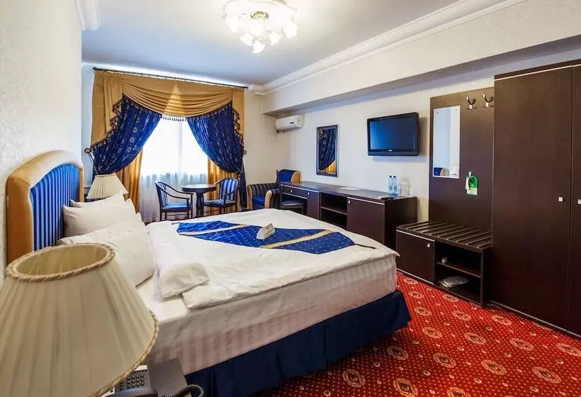 Moscow Holiday Hotel