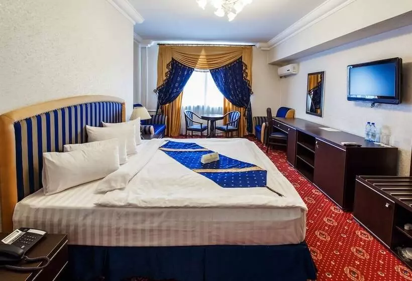 Moscow Holiday Hotel