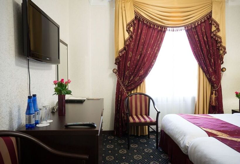 Moscow Holiday Hotel