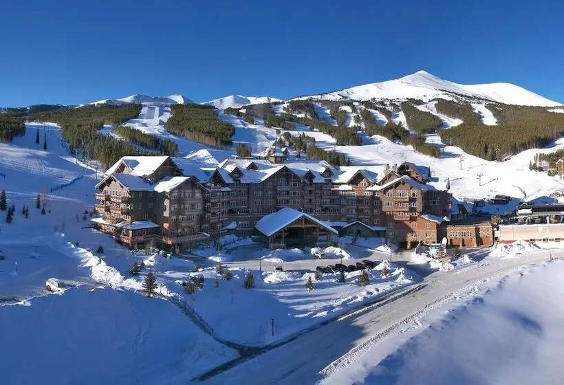 One Ski Hill, A Rockresort
