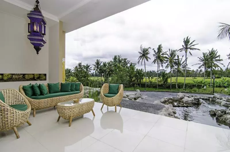 Green Field Hotel And Restaurant