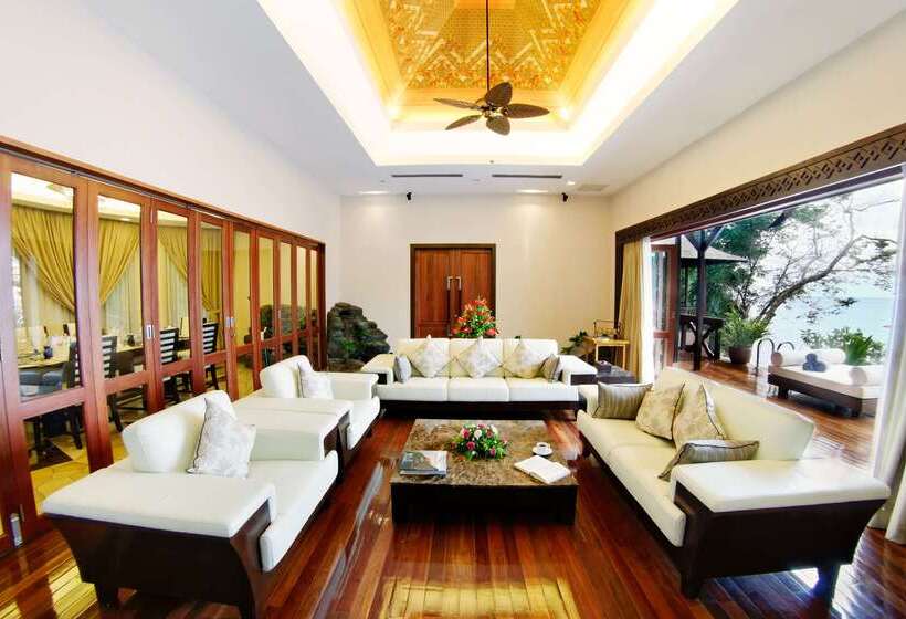 Otel Bunga Raya Island Resort & Spa