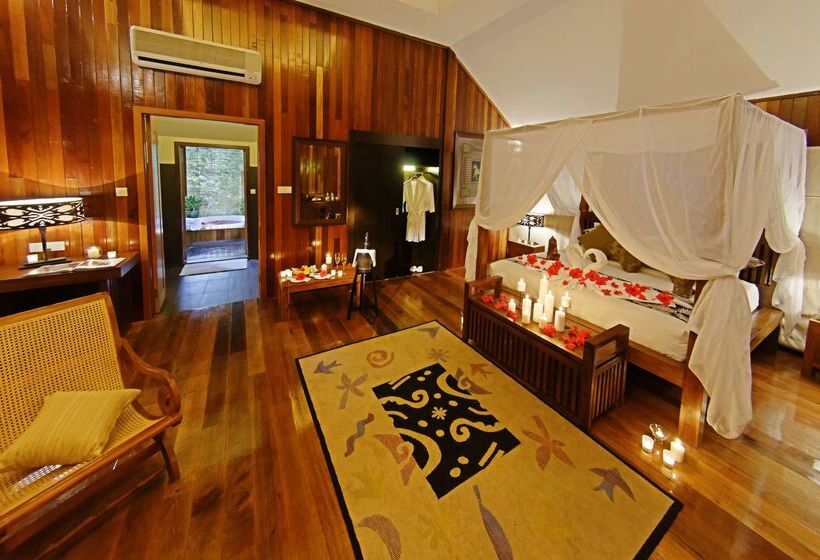 Otel Bunga Raya Island Resort & Spa