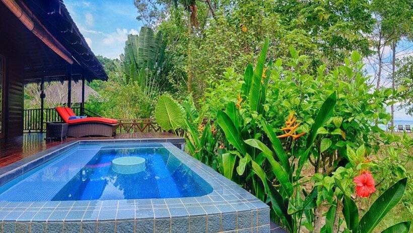 Otel Bunga Raya Island Resort & Spa