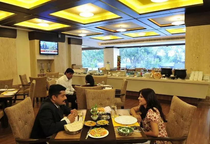 فندق The Cambay Grand