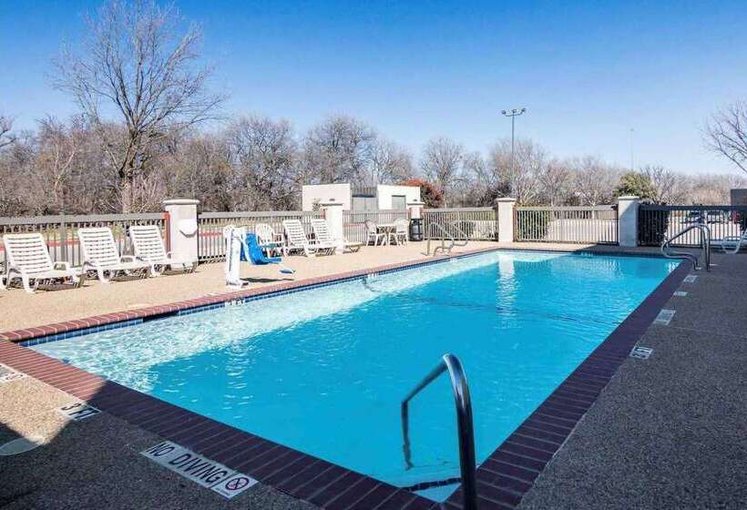 Hotel Days Inn By Wyndham Fort Worth North / Fossil Creek