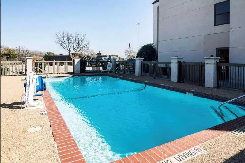 酒店 Days Inn By Wyndham Fort Worth North / Fossil Creek