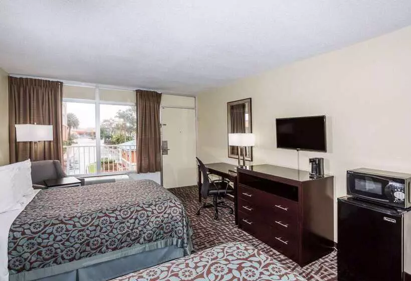 ホテル Days Inn By Wyndham Melbourne