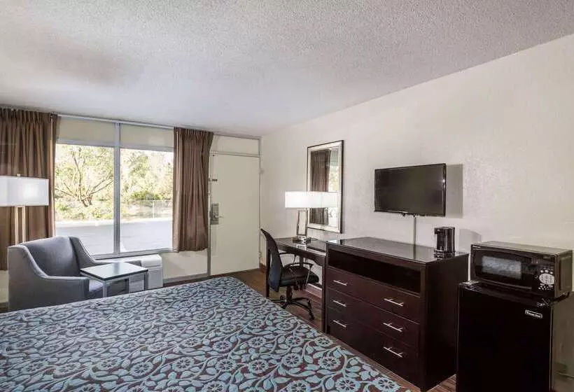 ホテル Days Inn By Wyndham Melbourne