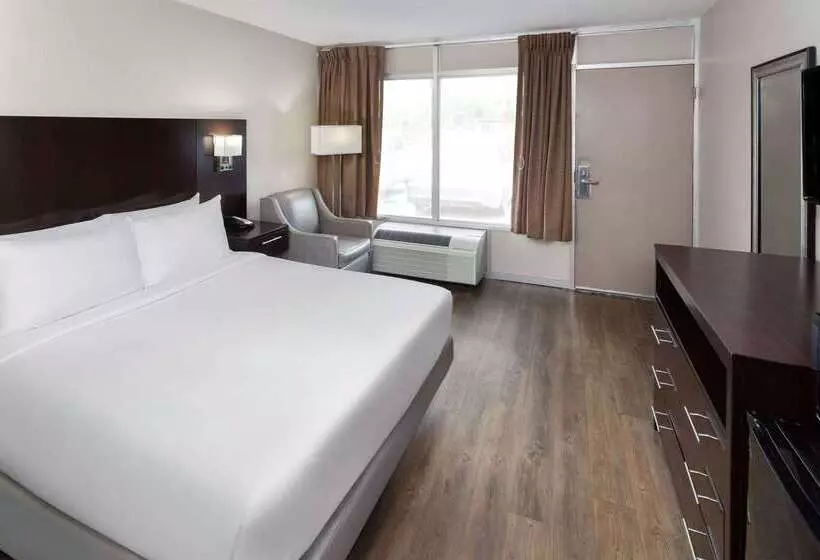 ホテル Days Inn By Wyndham Melbourne