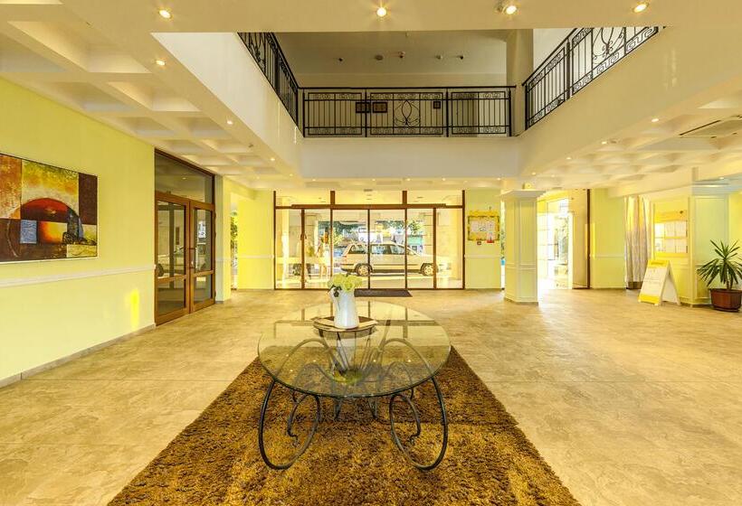 هتل Festa Pomorie Resort