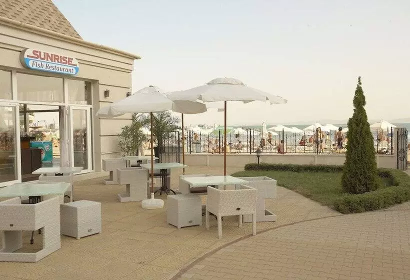 هتل Festa Pomorie Resort