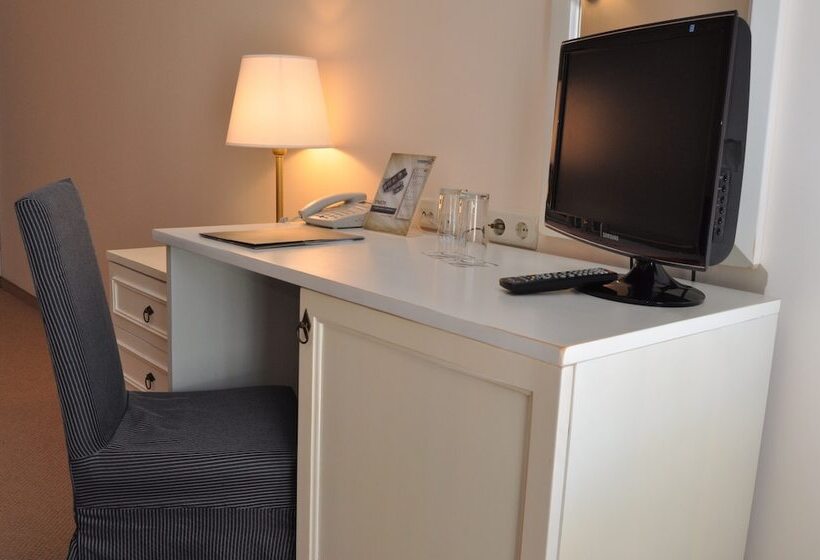 هتل Festa Pomorie Resort