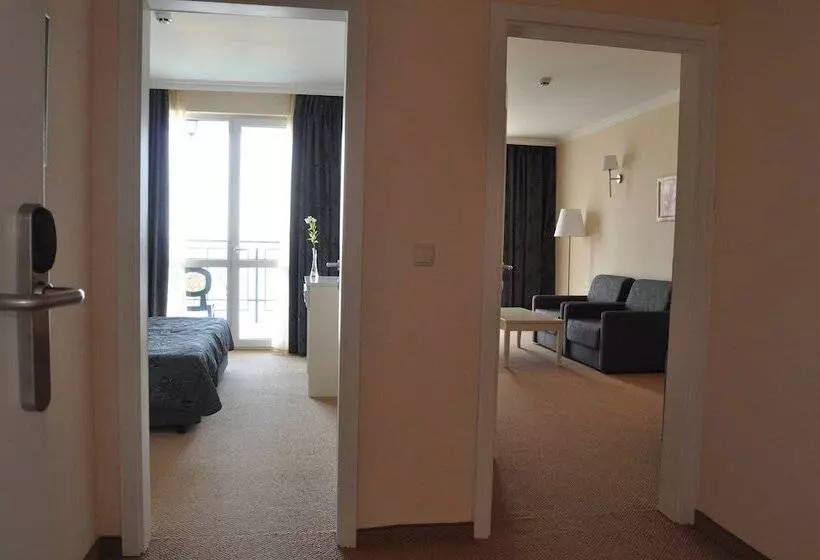 هتل Festa Pomorie Resort