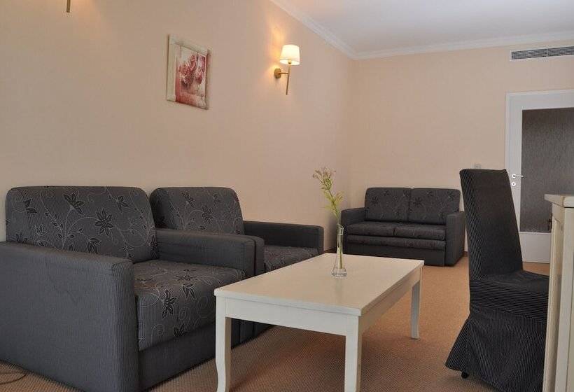 هتل Festa Pomorie Resort