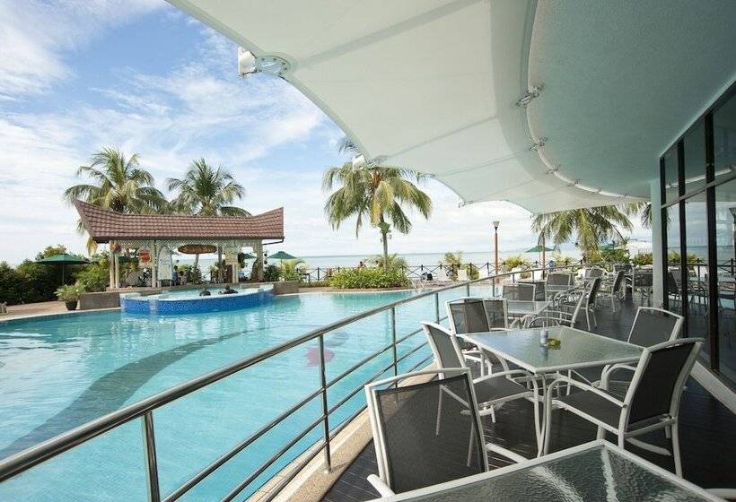 Отель Flamingo By The Beach Penang
