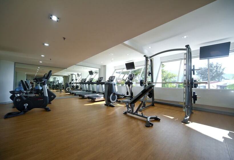 Отель Flamingo By The Beach Penang